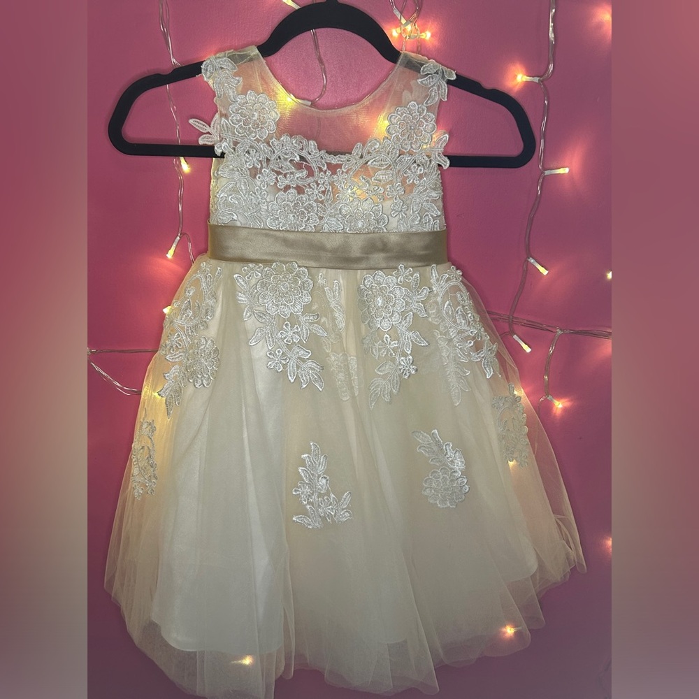 Dress Girls formal dress size 4 3 layers